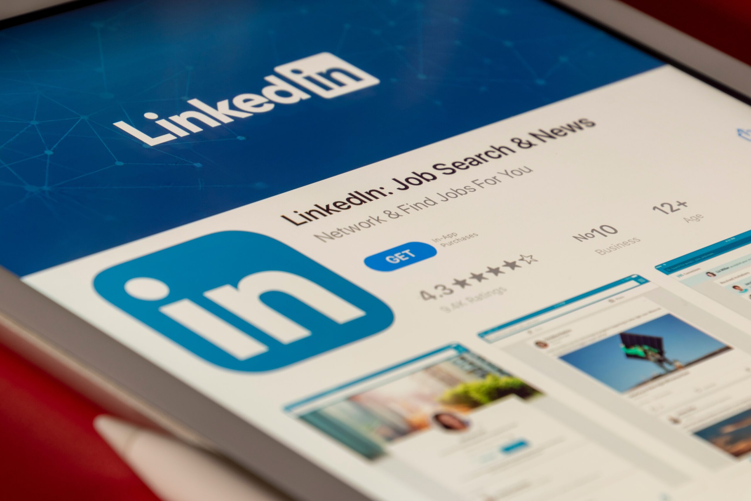 Building Brand Awareness on LinkedIn: Creating Meaningful Connections and Trust